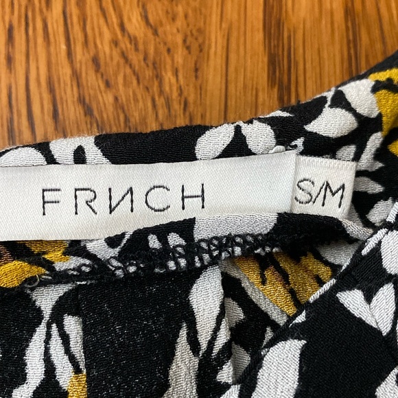 FRNCH Small/Medium Black Gold Floral Crepe Blouse Back Zipper Fairycore Cottage - Picture 9 of 16